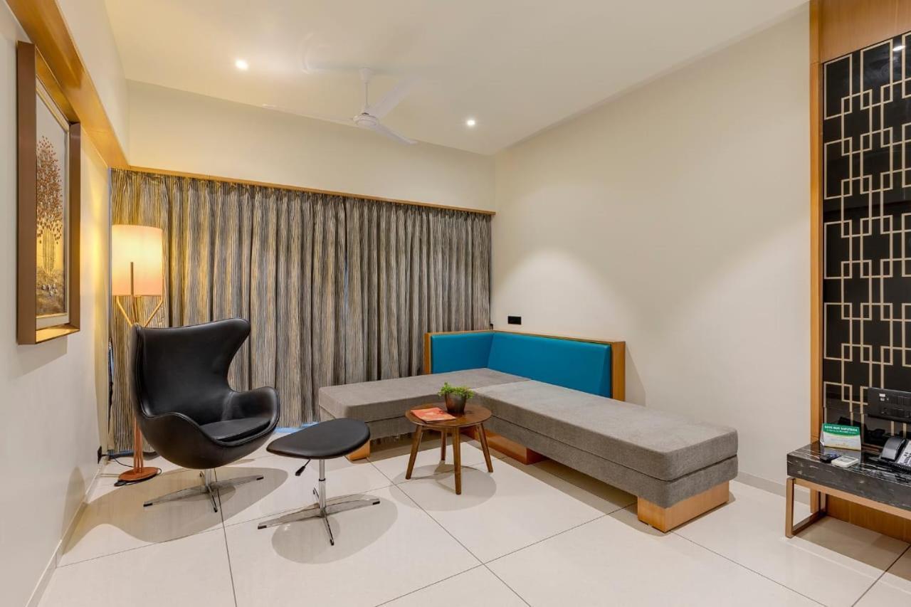 Sunotel Saputara Exterior foto