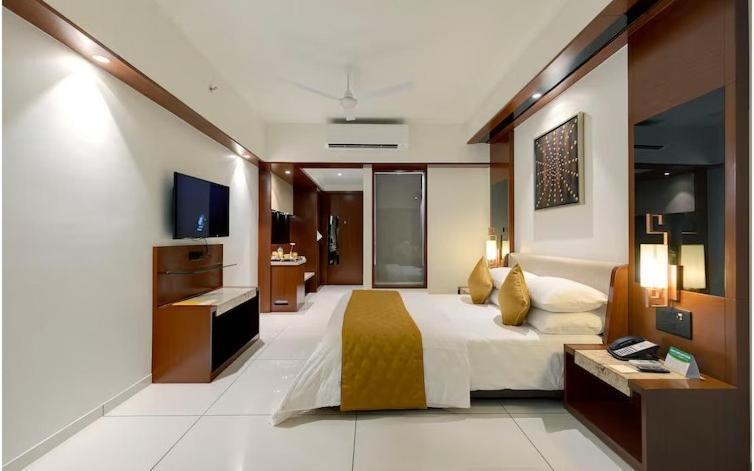 Sunotel Saputara Exterior foto